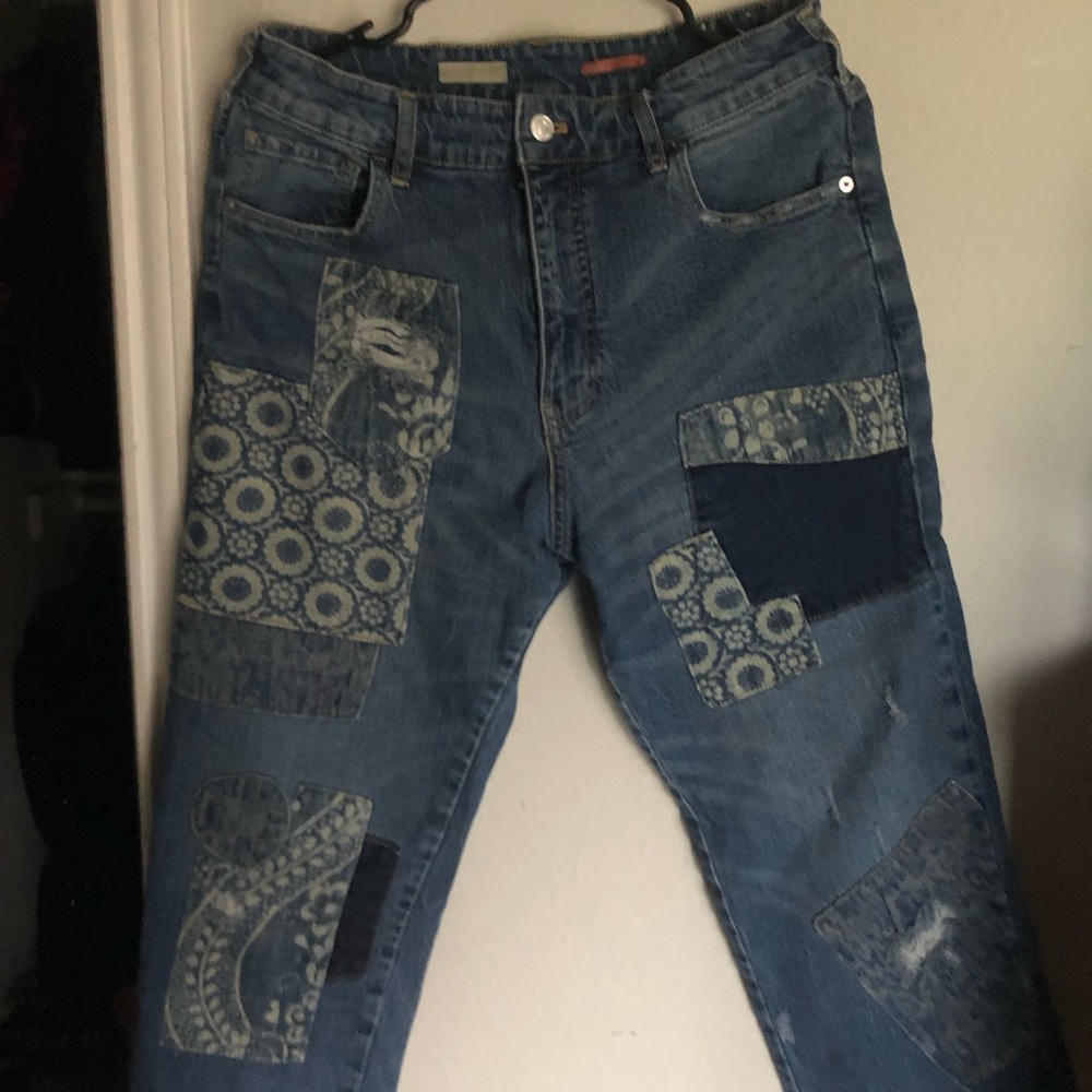 Patchwork cropped blue jeans